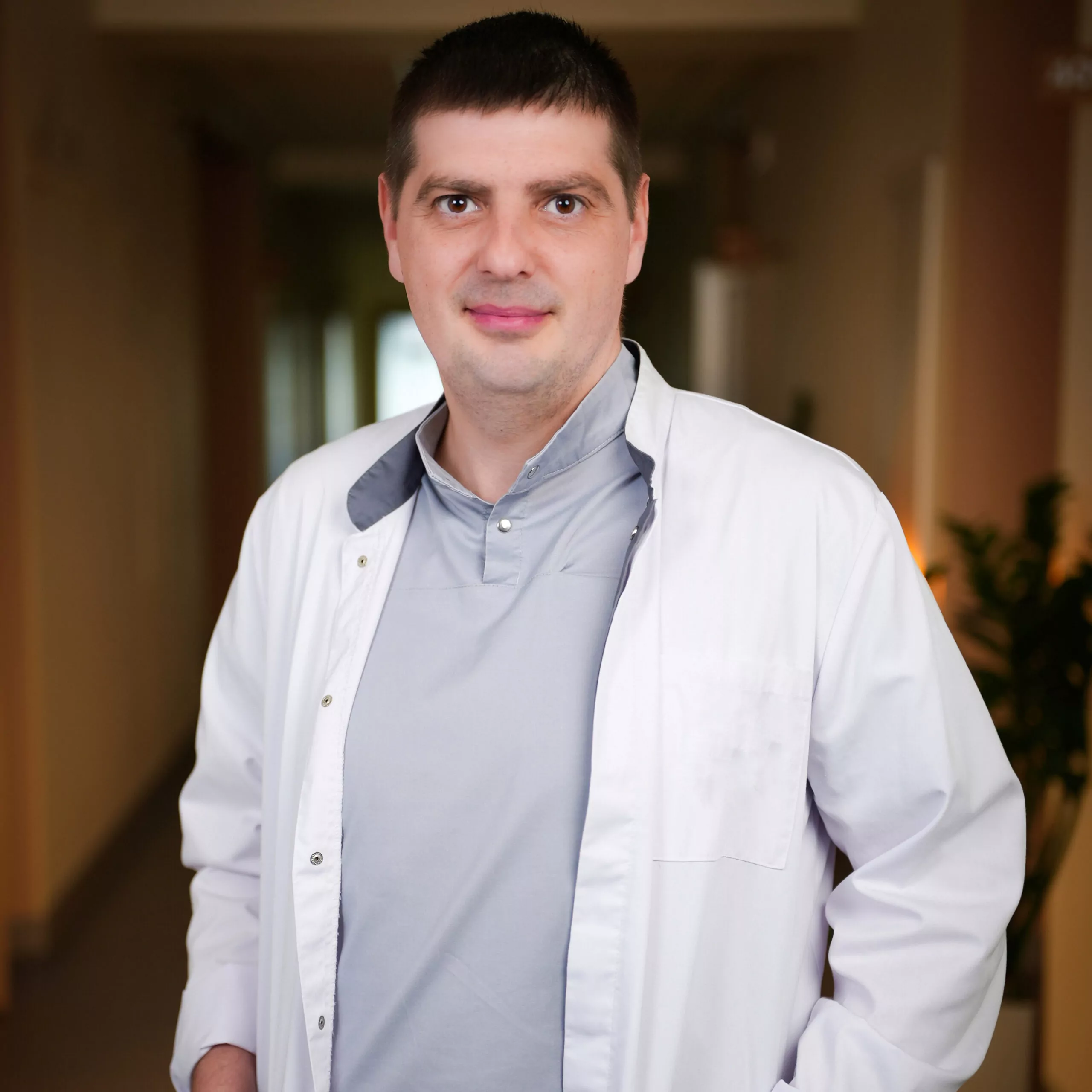 Любота Роман Вікторович — онколог, онкохірург, маммолог