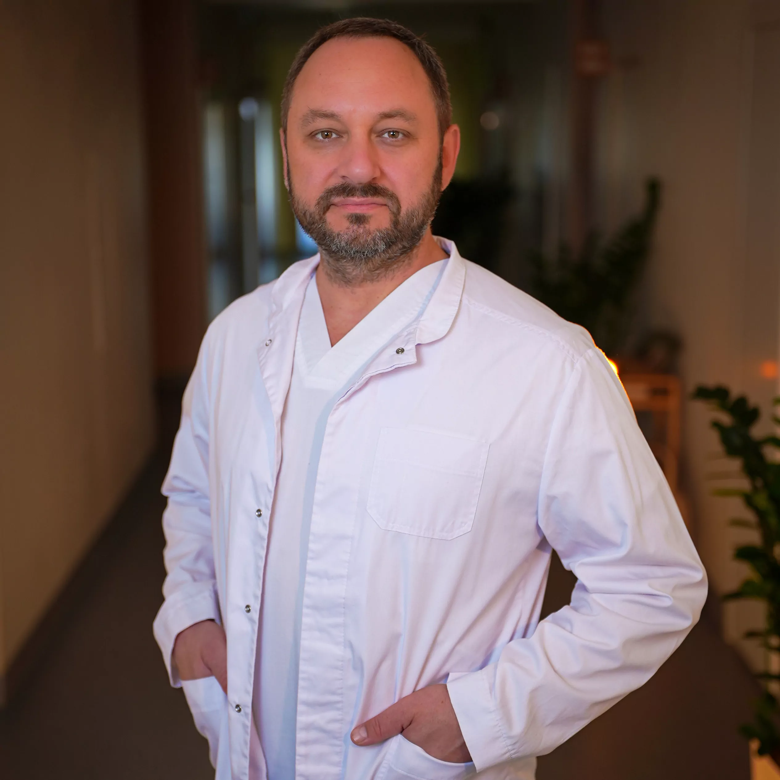 Помінчук Денис Володимирович — пластичний хірург, маммолог, онкохірург